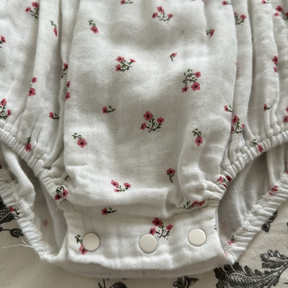 Floral White Baby Romper with Crochet Collar - Picture 3 of 5